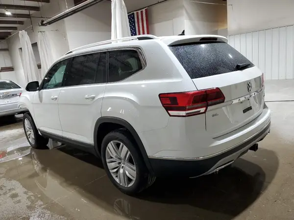 1V2NR2CA6JC577450 2018 VOLKSWAGEN ATLAS - Image 2
