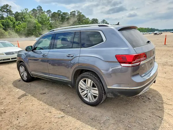1V2NR2CA6JC582812 2018 VOLKSWAGEN ATLAS - Image 2