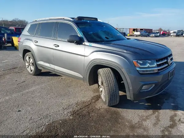 1V2NR2CA7JC502367 2018 VOLKSWAGEN ATLAS - Image 1