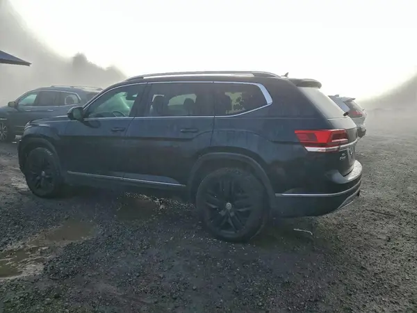 1V2NR2CA8JC500384 2018 VOLKSWAGEN ATLAS - Image 2