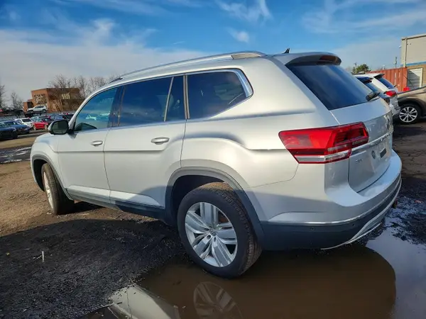 1V2NR2CA8JC503687 2018 VOLKSWAGEN ATLAS - Image 2