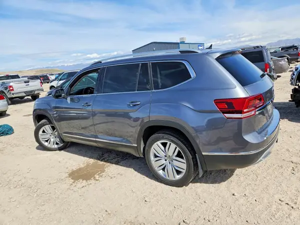 1V2NR2CA8JC588837 2018 VOLKSWAGEN ATLAS - Image 2
