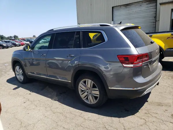 1V2NR2CA9JC531904 2018 VOLKSWAGEN ATLAS - Image 2