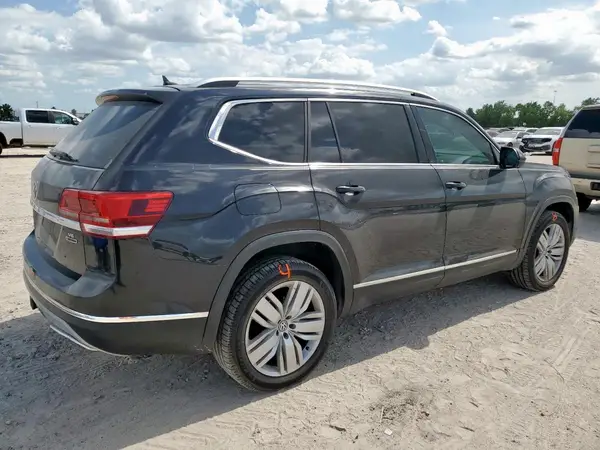 1V2NR2CA9JC550694 2018 VOLKSWAGEN ATLAS - Image 2
