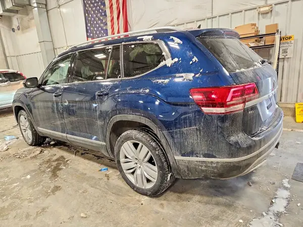 1V2NR2CA9JC589351 2018 VOLKSWAGEN ATLAS - Image 2