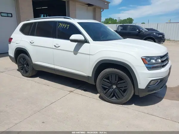 1V2NR2CAXJC515842 2018 VOLKSWAGEN ATLAS - Image 1