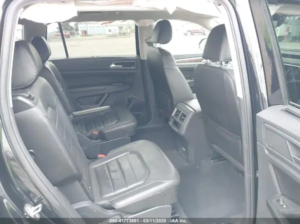 1V2NR2CAXJC554740 2018 VOLKSWAGEN ATLAS - Image 8