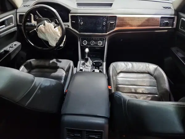 1V2NR2CAXJC579881 2018 VOLKSWAGEN ATLAS - Image 8