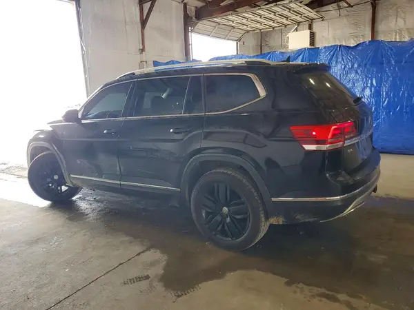 1V2NR2CAXJC588340 2018 VOLKSWAGEN ATLAS - Image 2