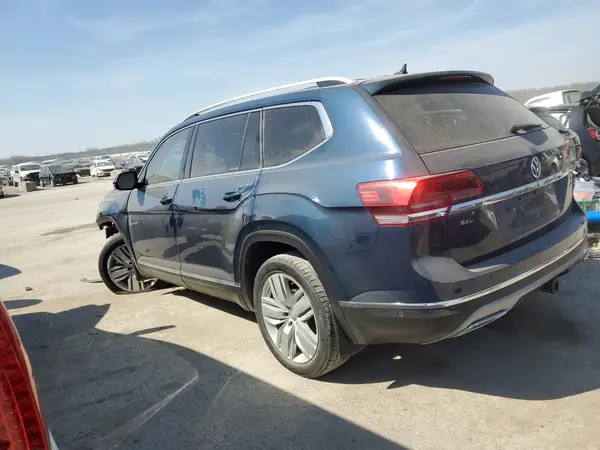 1V2NR2CAXJC588967 2018 VOLKSWAGEN ATLAS - Image 2