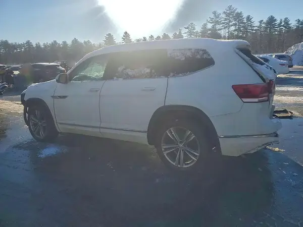 1V2PR2CA1JC560158 2018 VOLKSWAGEN ATLAS - Image 2