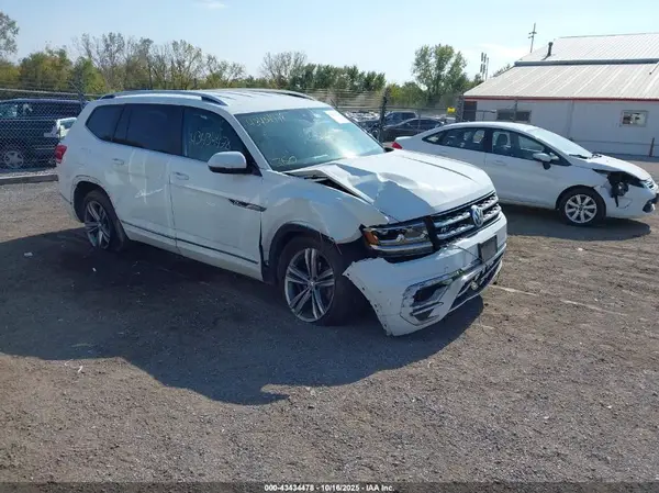 1V2PR2CA1JC595668 2018 VOLKSWAGEN ATLAS - Image 1
