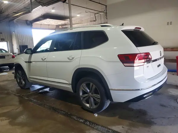 1V2PR2CA3JC524519 2018 VOLKSWAGEN ATLAS - Image 2