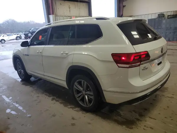 1V2PR2CA3JC531132 2018 VOLKSWAGEN ATLAS - Image 2
