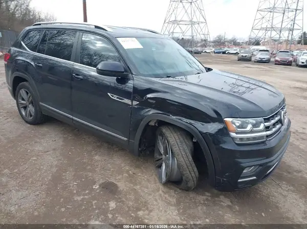 1V2PR2CA3JC559822 2018 VOLKSWAGEN ATLAS - Image 1