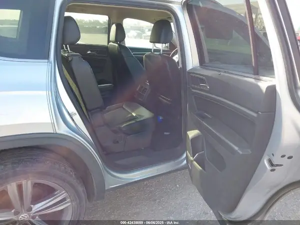 1V2PR2CA4JC574832 2018 VOLKSWAGEN ATLAS - Image 8