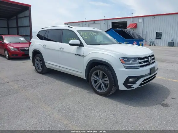 1V2PR2CA5JC531312 2018 VOLKSWAGEN ATLAS - Image 1
