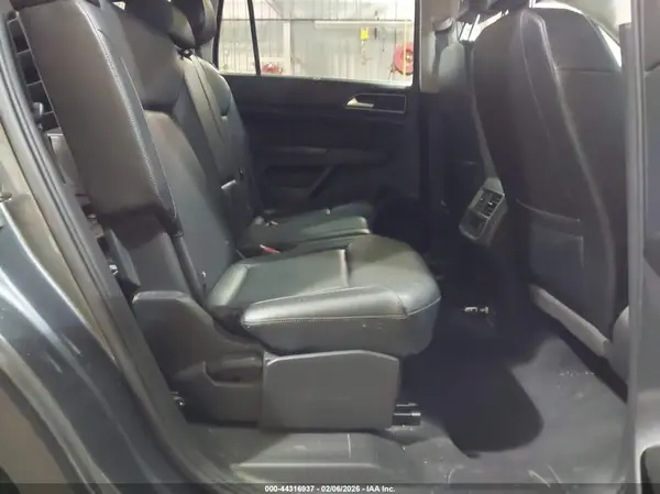 1V2PR2CA7JC570421 2018 VOLKSWAGEN ATLAS - Image 8