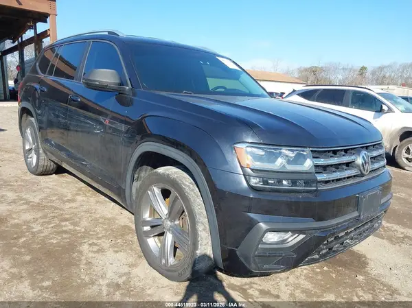 1V2PR2CA9JC518918 2018 VOLKSWAGEN ATLAS - Image 1