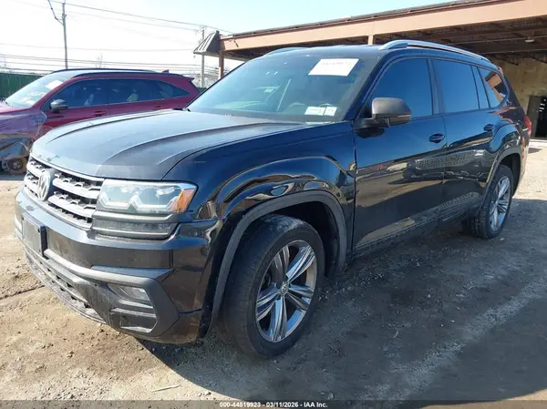 1V2PR2CA9JC518918 2018 VOLKSWAGEN ATLAS - Image 2