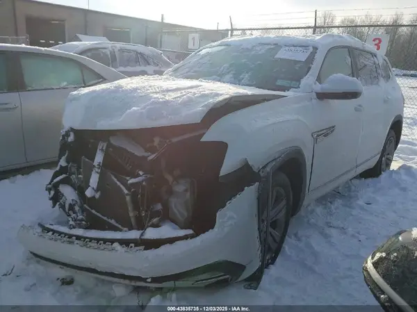 1V2PR2CA9JC560103 2018 VOLKSWAGEN ATLAS - Image 2