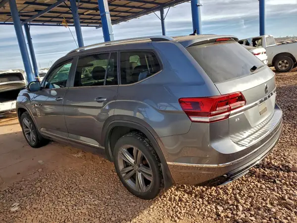 1V2PR2CA9JC560716 2018 VOLKSWAGEN ATLAS - Image 2