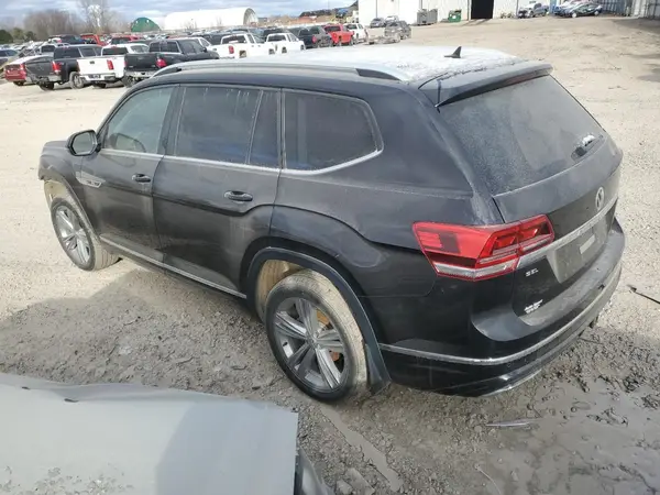 1V2RR2CA3JC586821 2018 VOLKSWAGEN ATLAS - Image 2