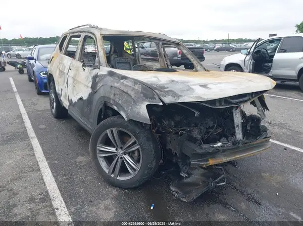 1V2RR2CA5JC596024 2018 VOLKSWAGEN ATLAS - Image 1