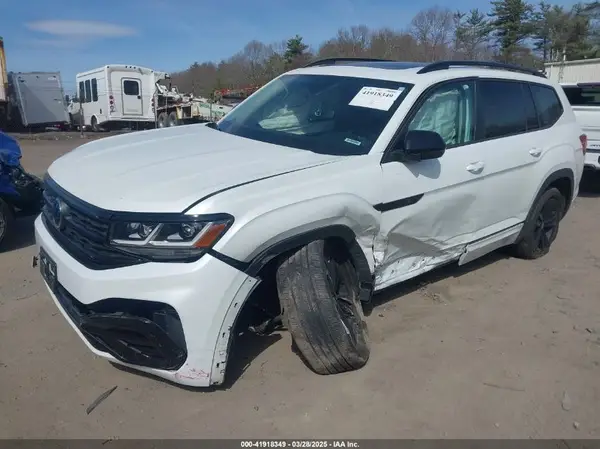 1V2SR2CA4PC549514 2023 VOLKSWAGEN ATLAS - Image 2