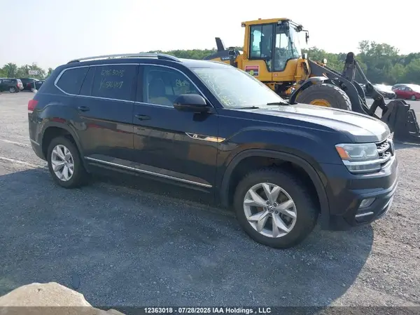 1V2TR2CA3JC536409 2018 VOLKSWAGEN ATLAS - Image 1