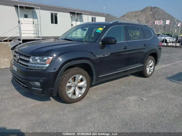1V2TR2CA3JC536409 2018 VOLKSWAGEN ATLAS - Image 2