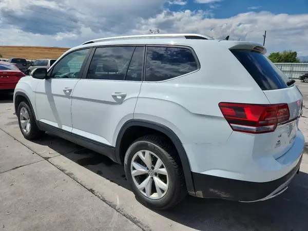 1V2UR2CA8KC519627 2019 VOLKSWAGEN ATLAS - Image 2
