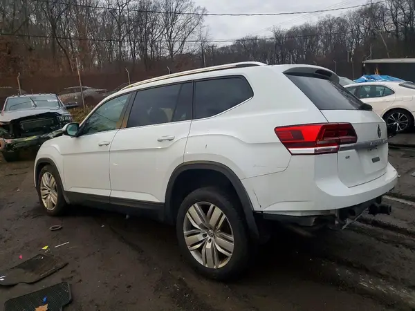 1V2UR2CA8KC541028 2019 VOLKSWAGEN ATLAS - Image 2