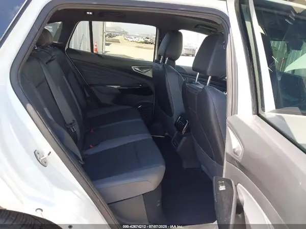 1V2VMPE82PC031033 2023 VOLKSWAGEN ID.4 - Image 8