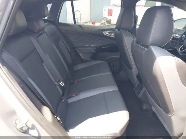 1V2VMPE86PC019418 2023 VOLKSWAGEN ID.4 - Image 8