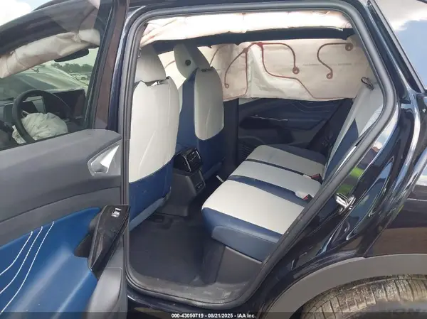 1V2VRPE81SC006733 2025 VOLKSWAGEN ID.4 - Image 8