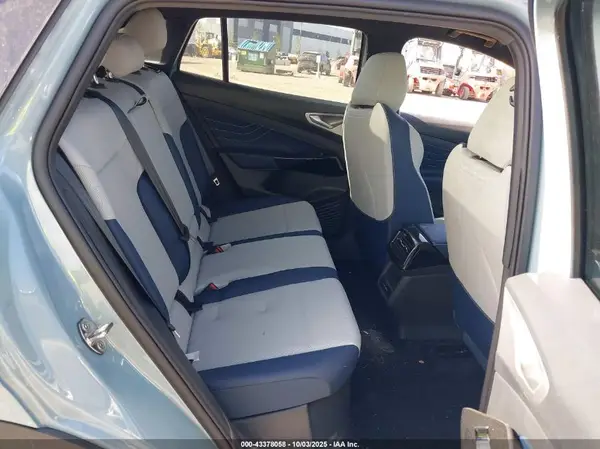 1V2VRPE84SC003129 2025 VOLKSWAGEN ID.4 - Image 8