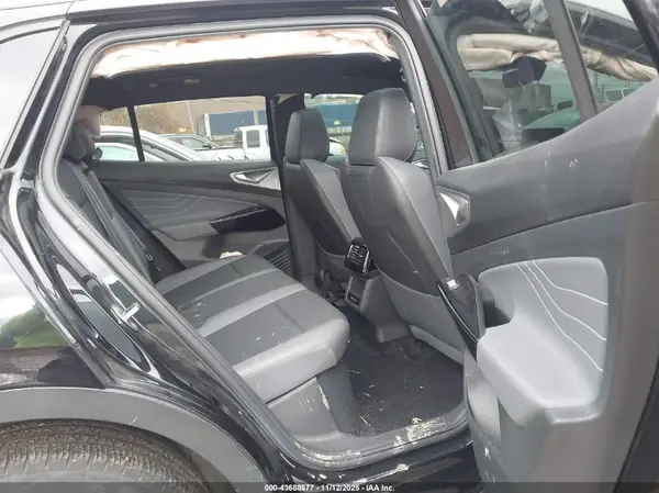 1V2WNPE89PC037025 2023 VOLKSWAGEN ID.4 - Image 8