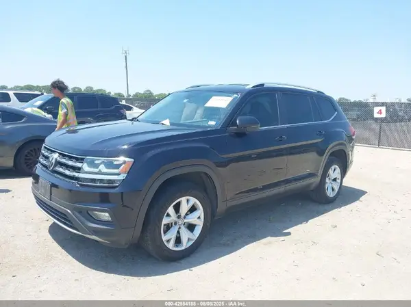 1V2WP2CA9KC550769 2019 VOLKSWAGEN ATLAS - Image 2