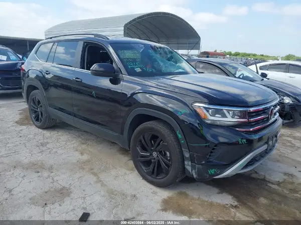 1V2WR2CA0NC528514 2022 VOLKSWAGEN ATLAS - Image 1