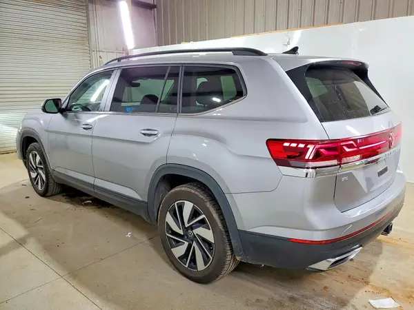1V2WR2CA1RC570020 2024 VOLKSWAGEN ATLAS - Image 2
