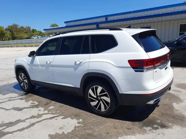 1V2WR2CA2RC533834 2024 VOLKSWAGEN ATLAS - Image 2