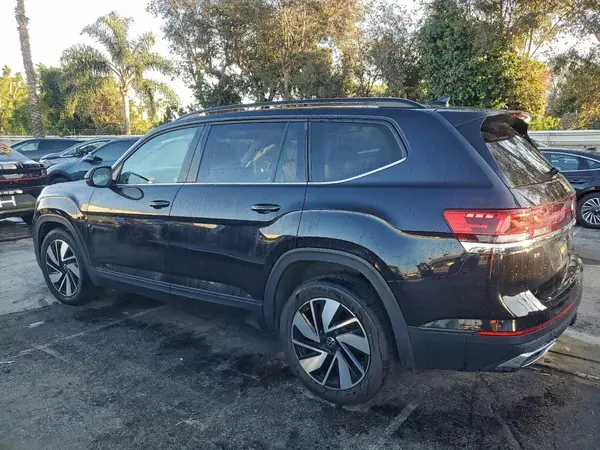 1V2WR2CA2RC586405 2024 VOLKSWAGEN ATLAS - Image 2