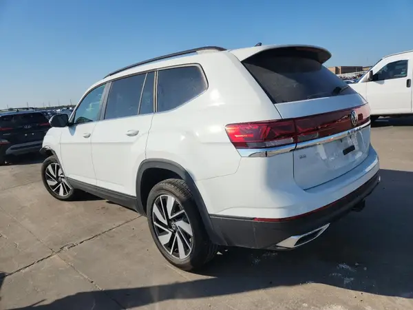 1V2WR2CA2RC618141 2024 VOLKSWAGEN ATLAS - Image 2