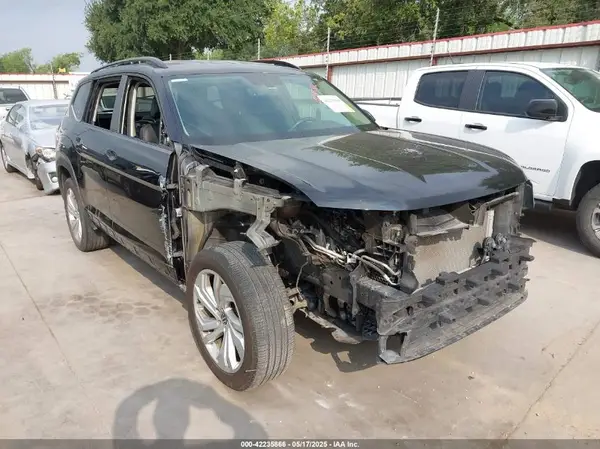 1V2WR2CA3NC513697 2022 VOLKSWAGEN ATLAS - Image 1