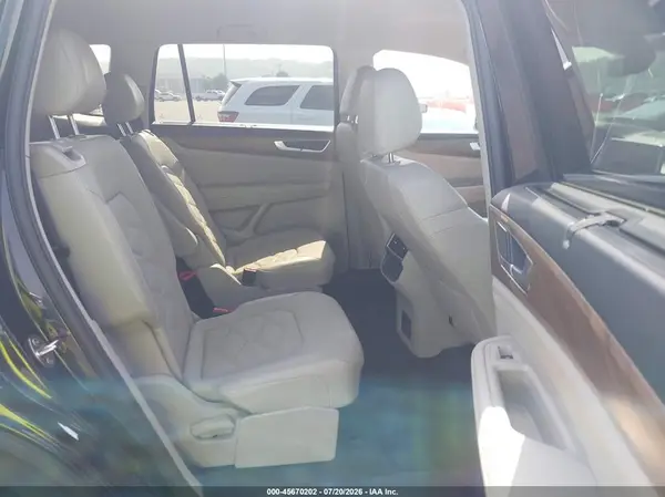 2024 VOLKSWAGEN ATLAS auction photo 8