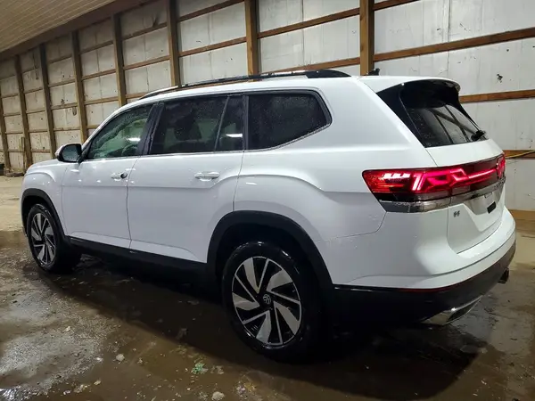 1V2WR2CA3SC504302 2025 VOLKSWAGEN ATLAS - Image 2