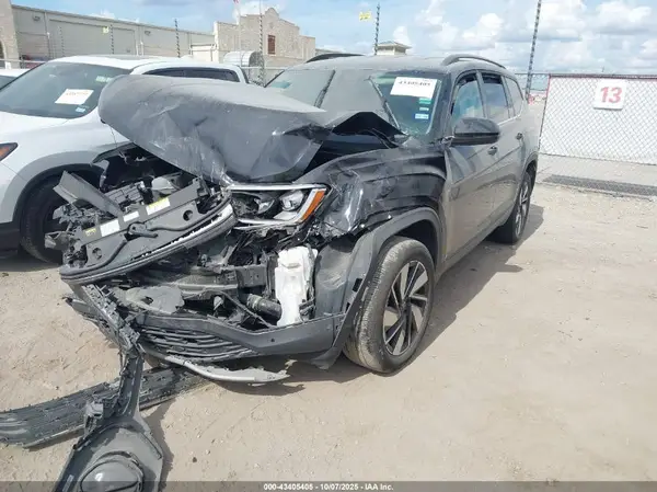 1V2WR2CA4SC508455 2025 VOLKSWAGEN ATLAS - Image 2