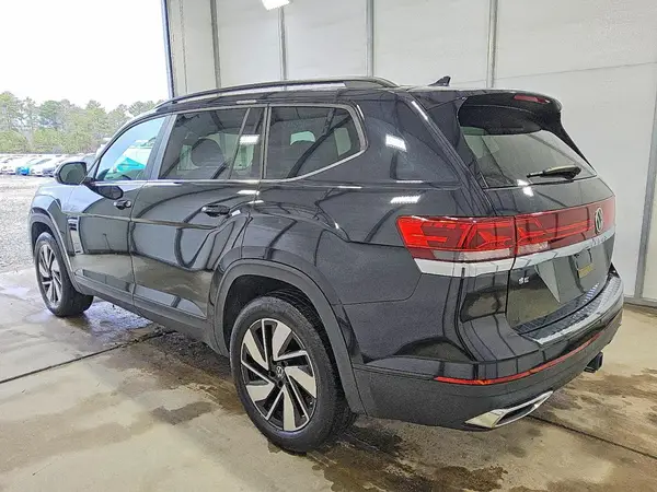1V2WR2CA5RC518213 2024 VOLKSWAGEN ATLAS - Image 2