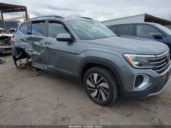 1V2WR2CA5RC586785 2024 VOLKSWAGEN ATLAS - Image 1